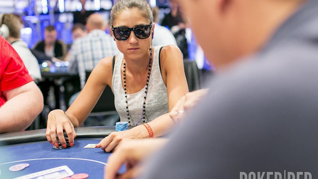 Ana Márquez: “Me he llegado a plantear dejar el poker”