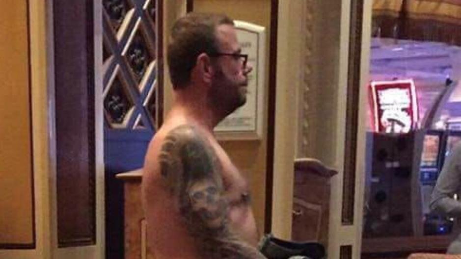 Un tío se presenta desnudo en la poker-room del Bellagio