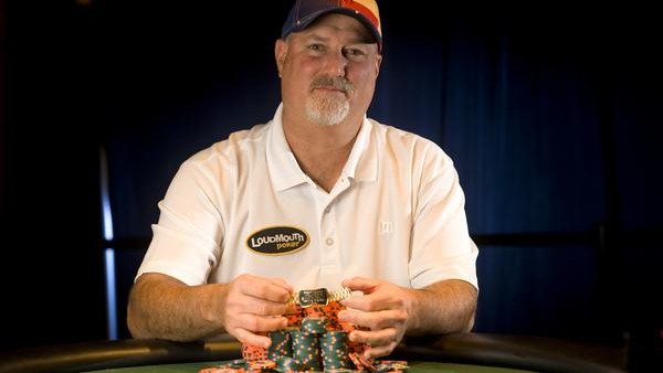WSOP #15: Tom Schneider gana el tercer brazalete WSOP #15: Tom Schneider gana el tercer brazalete