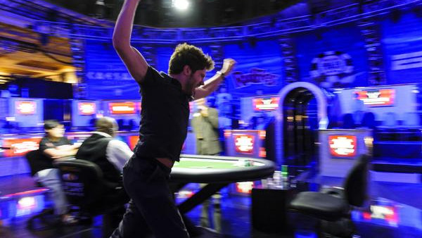 WSOP #16: Mark Radoja sorprende a los especialistas online y se lleva el Heads-Up 10.000$ WSOP #16: Mark Radoja sorprende a los especialistas online y se lleva el Heads-Up 10.000$