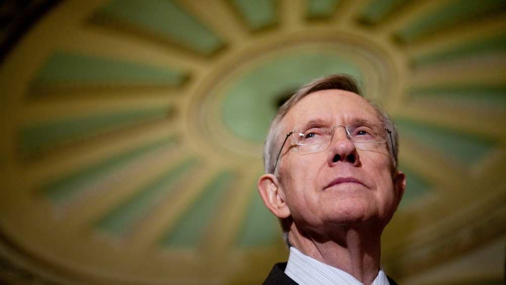 Harry Reid prepara una ley federal que el Senado no podrá rechazar
