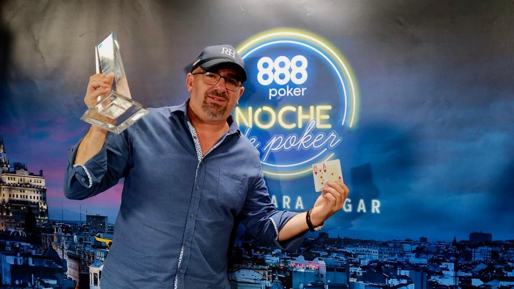 Rubén López es el nuevo campeón de la 3ª edición de Noche de Poker