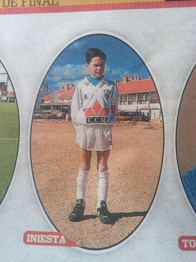 n_albacete_balompie_iniesta_de_nino_con_el_alba-154457 (1).jpg