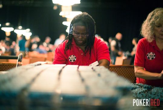 Con ese montonaco de fichas, me hacía yo un casoplón