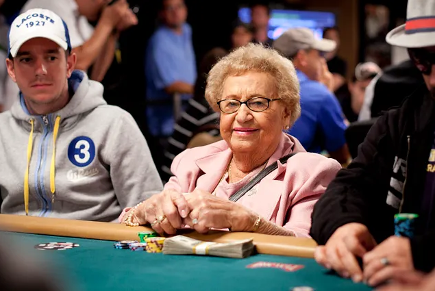 Shaun Deeb abuela