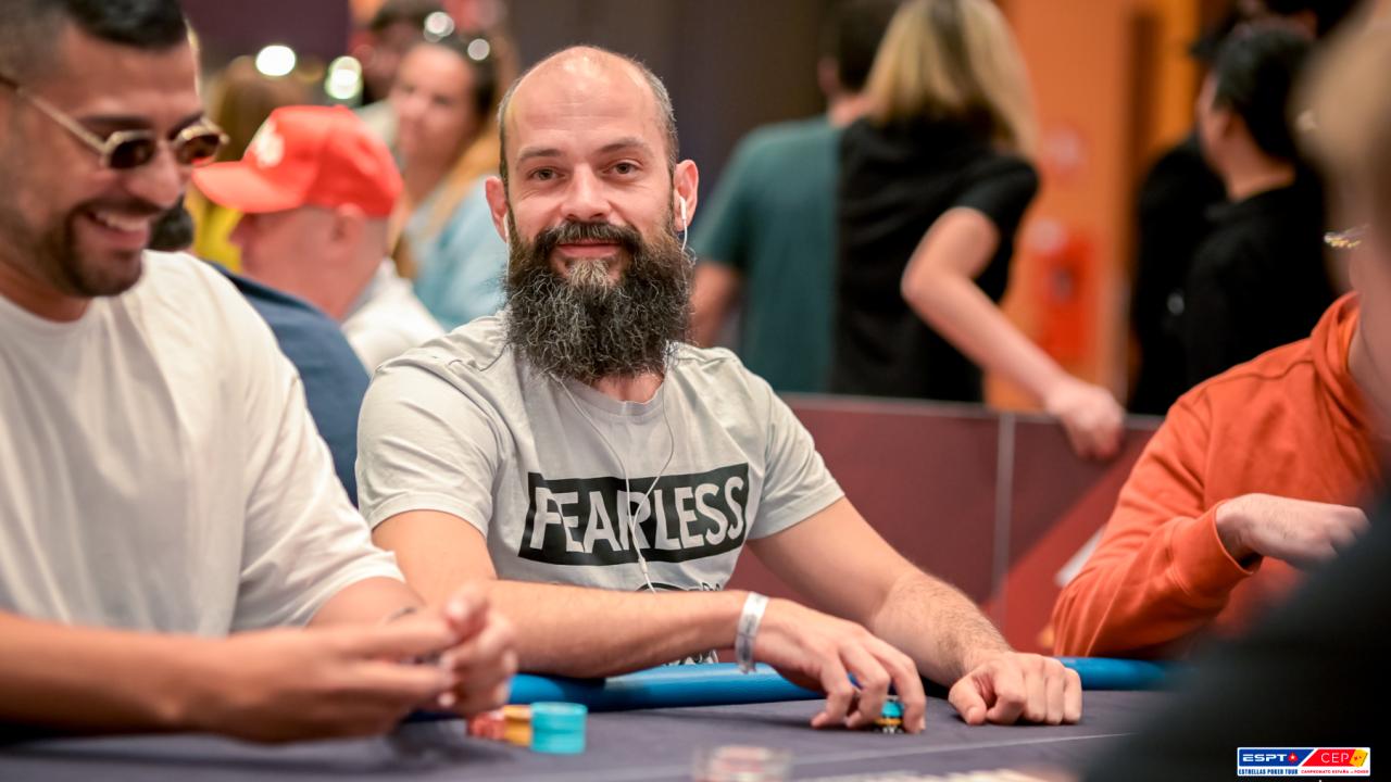 José González lidera a los 11 clasificados al Día 2 del High Roller José González lidera a los 11 clasificados al Día 2 del High Roller