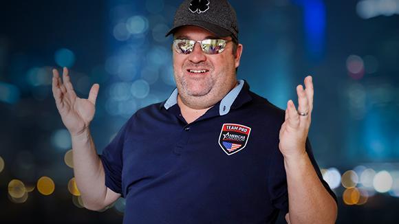 Chris Moneymaker ficha por Americas Cardroom Chris Moneymaker ficha por Americas Cardroom