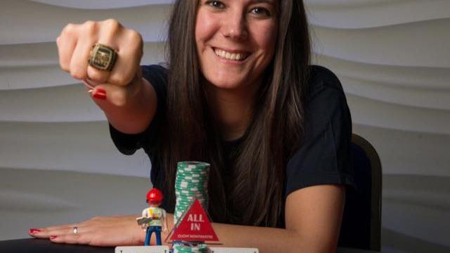 La sevillana Conchi Mora estrena anillo en el WSOPC de París La sevillana Conchi Mora estrena anillo en el WSOPC de París