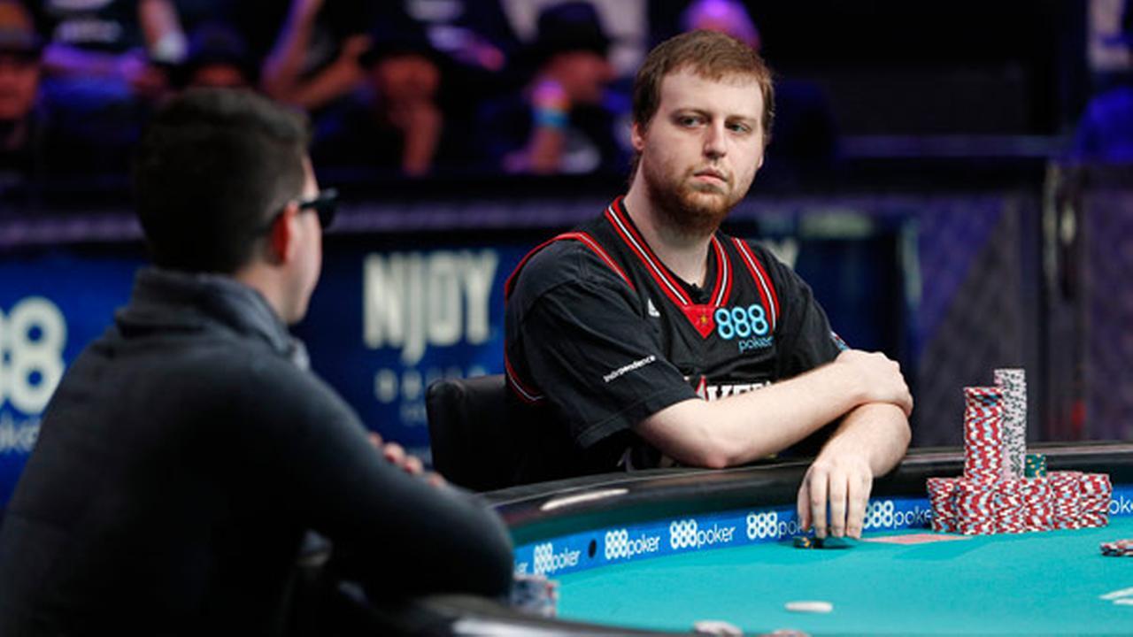 Joe McKeehen culpa a los medios de que las WSOP adelanten sus horarios