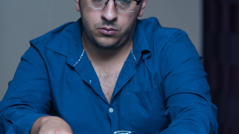 “el_djemba” se queda solo ante el peligro “el_djemba” se queda solo ante el peligro
