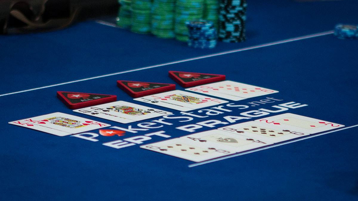 Una mano espectacular deja a Javi Gómez sin su segunda mesa final Una mano espectacular deja a Javi Gómez sin su segunda mesa final