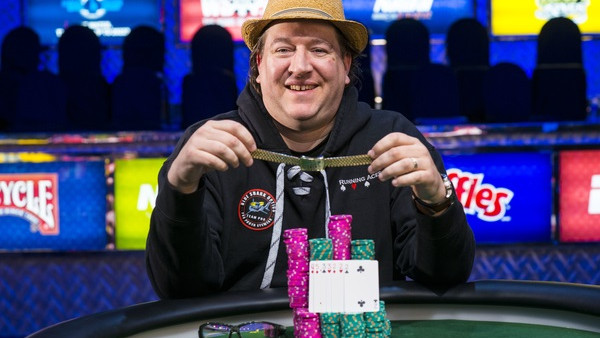 WSOP #22: Chris Wallace se impone a la experiencia WSOP #22: Chris Wallace se impone a la experiencia