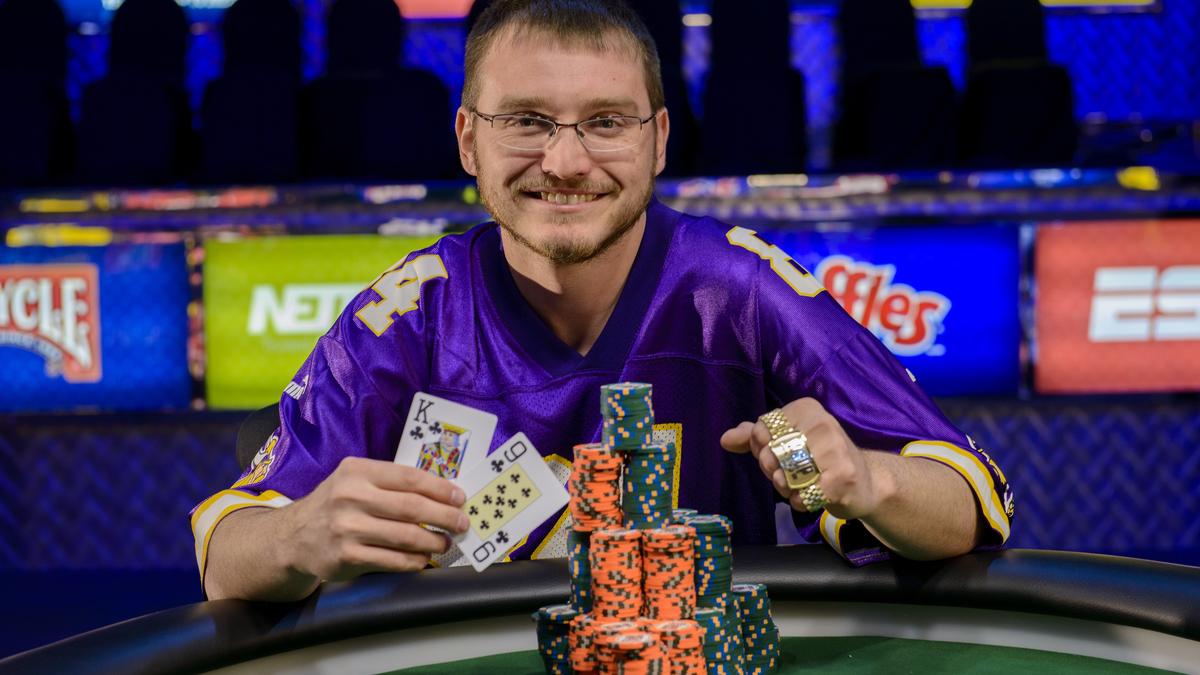 WSOP #24: Kevin Eyster no le da opción a un descansado Neuville