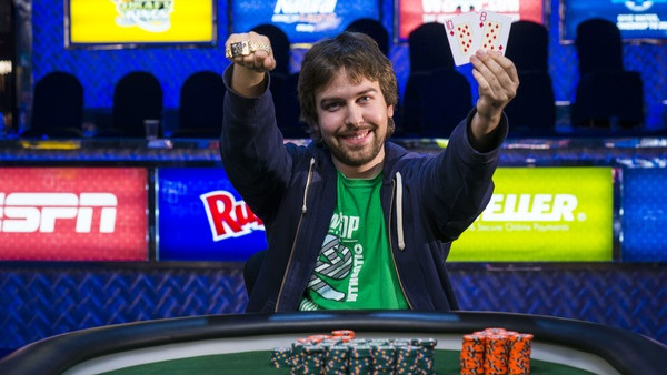 WSOP #29: Pierre Milan le da una pulsera a Francia