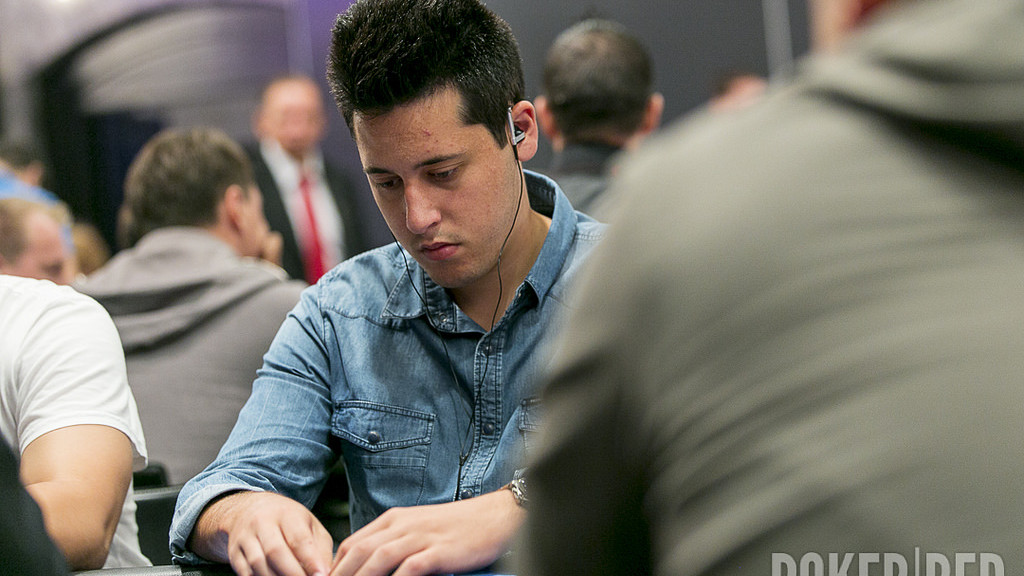 Adrián Mateos la manda al palo en un paralelo de €2k Turbo