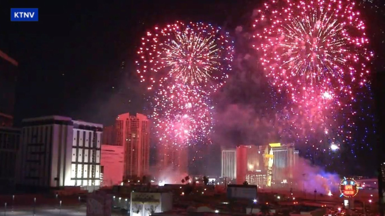 Demolido definitivamente el emblemático Riviera de Las Vegas Demolido definitivamente el emblemático Riviera de Las Vegas
