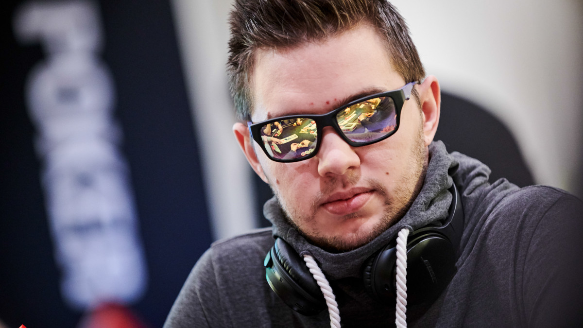 Matthias Eibinger y Danilo Velasevic lideran sendas mesas finales Matthias Eibinger y Danilo Velasevic lideran sendas mesas finales
