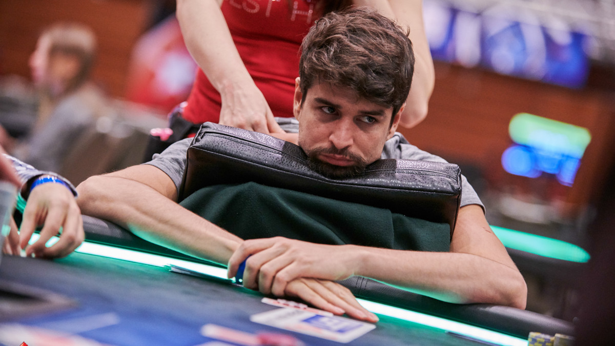 Sergi Reixach y Juan Pardo avanzan en el €10k High Roller