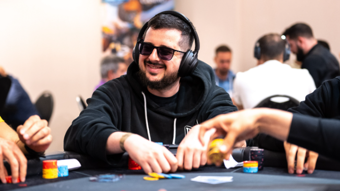 David Arévalo, solo ante el peligro en el Main Event Día 2 David Arévalo, solo ante el peligro en el Main Event Día 2