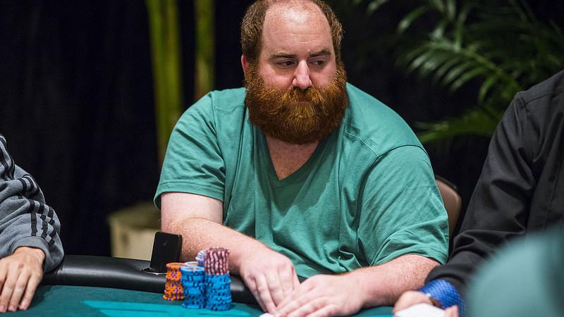 Alan Sternberg lidera la mesa final por delante de Ryan Riess Alan Sternberg lidera la mesa final por delante de Ryan Riess