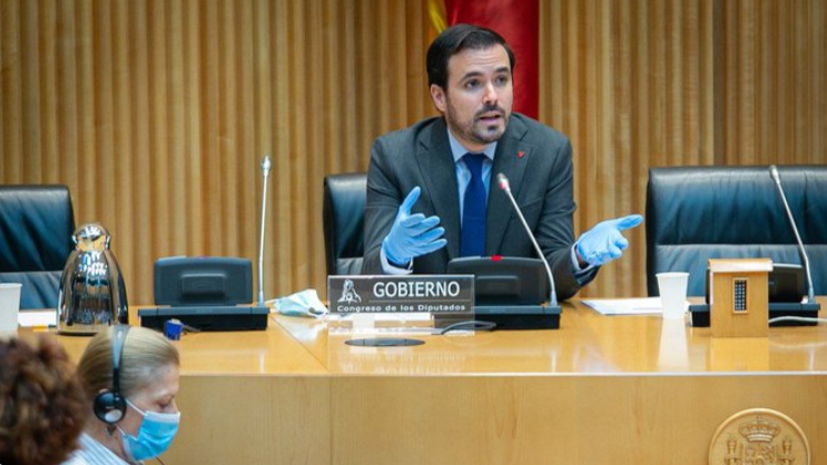 Alberto Garzón: ‘Creemos que hemos acertado en nuestro objetivo de proteger a la población más vulnerable’