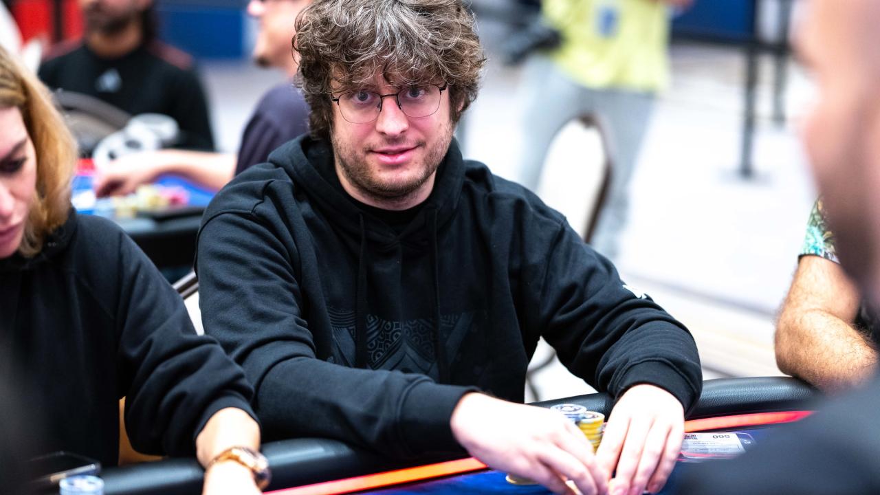 Gerard Carbó partirá del Top 10 en el Día 3 del Main Event Gerard Carbó partirá del Top 10 en el Día 3 del Main Event