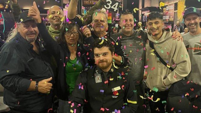 Dos escaleras de color hacen saltar un Bad Beat Jackpot de 931.644 € en el Playground Dos escaleras de color hacen saltar un Bad Beat Jackpot de 931.644 € en el Playground