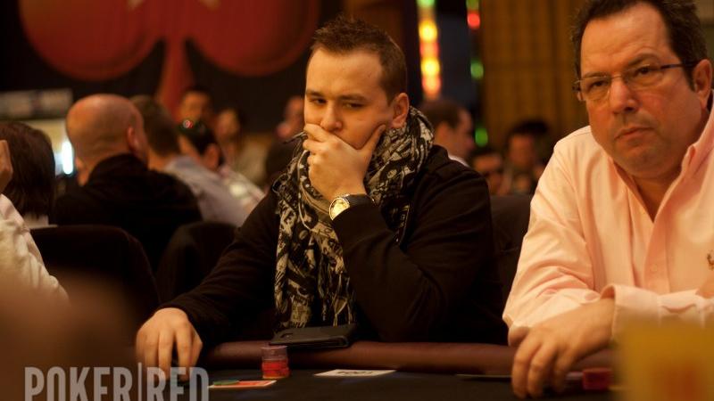Diario WSOP día 33: Sergio Cabrera y Pizu garantizan 26 cajas para "La Roja" Diario WSOP día 33: Sergio Cabrera y Pizu garantizan 26 cajas para "La Roja"