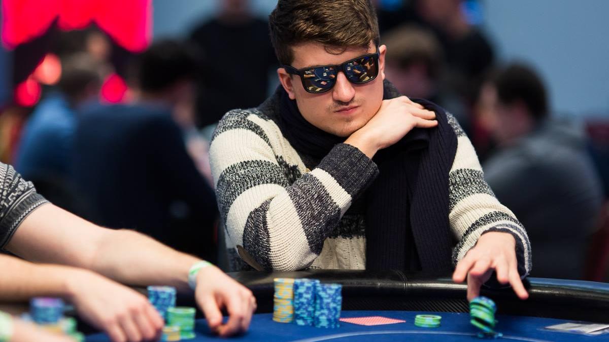 Dzmitry Urbanovich lidera la mesa final de un EPT en el que Adrián cayó 10º