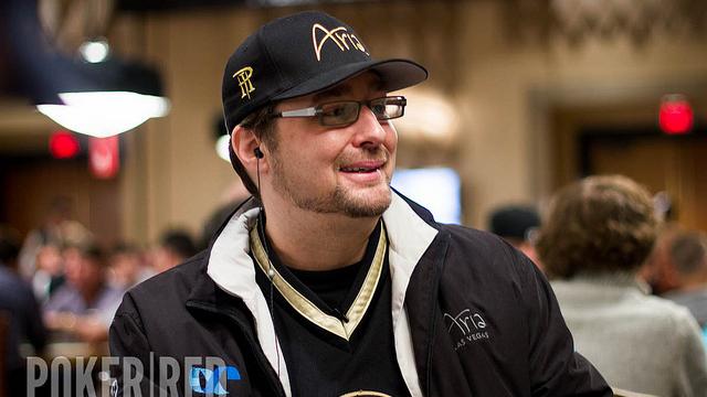 Rob Young reta a Phil Hellmuth a 5 heads-ups de 100.000 $