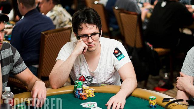 Isaac Haxton firma un julio para olvidar en las high stakes