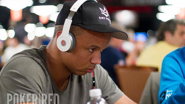 El radar del día 3 en las WSOP: Phil Ivey y Phil Hellmuth fuera, Doyle muy dentro