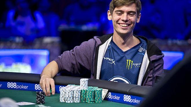 Fedor Holz le arranca seis cifras en la tercera sesión a Wiktor Malinowski Fedor Holz le arranca seis cifras en la tercera sesión a Wiktor Malinowski