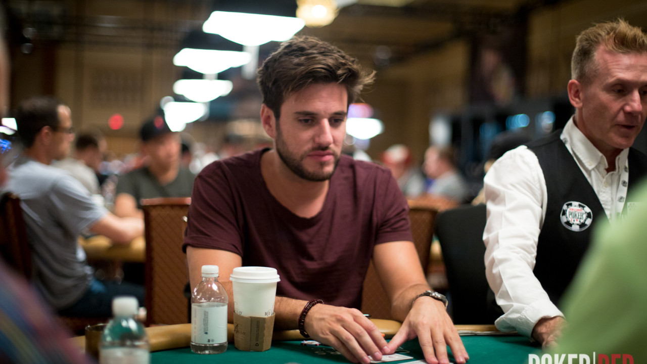  César García al frente de la roja con el stack más grande de los nuestros en el 1B