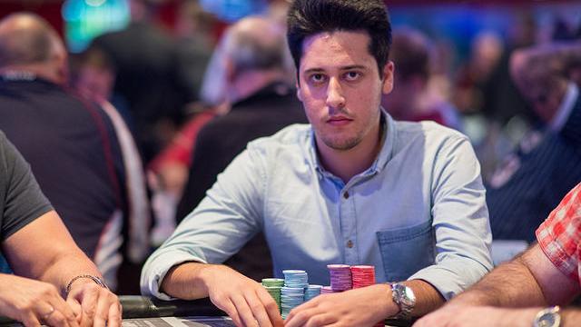 Adrián Mateos gana medio millón en la Super High Roller Bowl