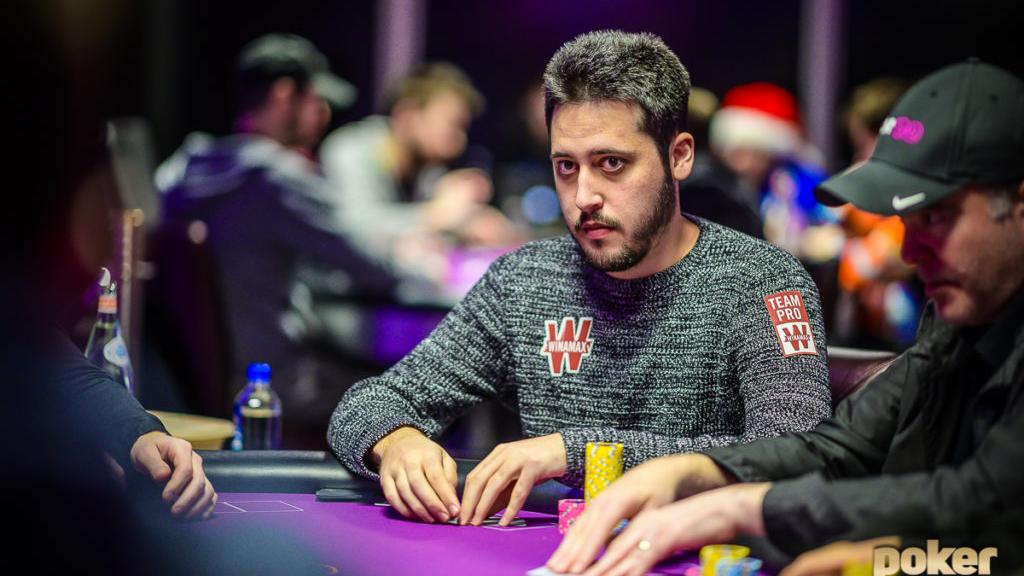 Adrián Mateos supera el primer corte de la Super High Roller Bowl