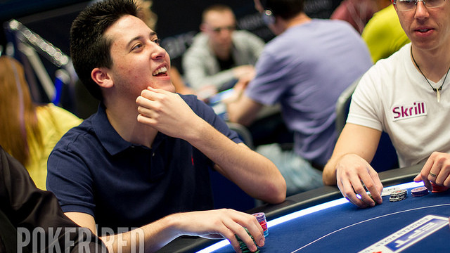 Adrián Mateos parte con el quinto stack en la mesa final Adrián Mateos parte con el quinto stack en la mesa final