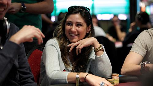 Ana Márquez regresa al liderato del GPI 100 España