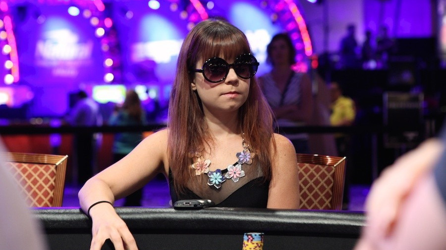 Annette Obrestad se cubre de gloria fichando por The Venetian Annette Obrestad se cubre de gloria fichando por The Venetian
