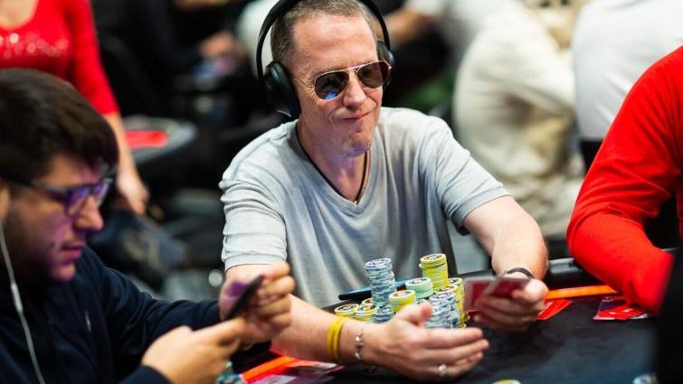 Con el argentino Andrés Korn entre los líderes, ya se desarrolla el día 3 del Main Event del EPT Barcelona