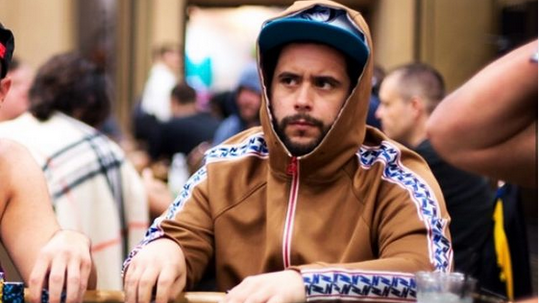 Fiesta de la armada en los tapetes de PokerStars.com