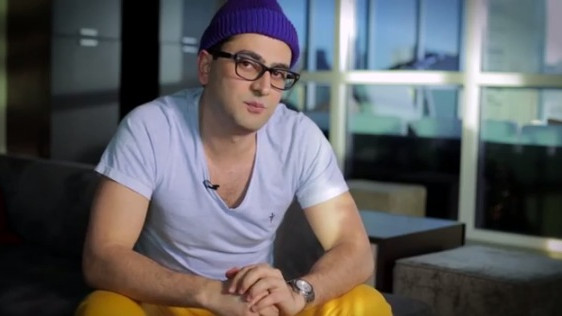Esfandiari vuelve a sus orígenes en el Strip de Las Vegas Esfandiari vuelve a sus orígenes en el Strip de Las Vegas