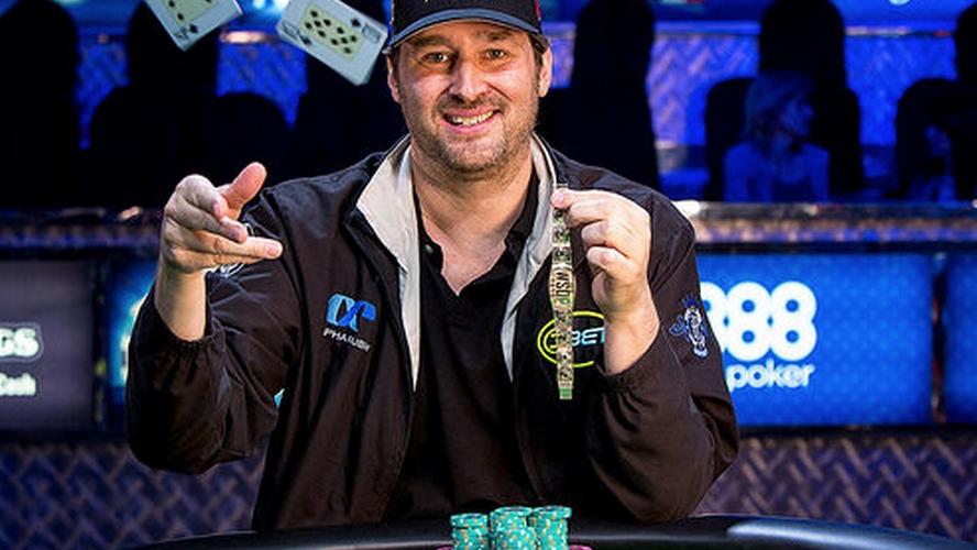 Crece la leyenda: Phil Hellmuth gana su 14º brazalete