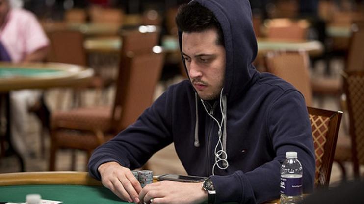 “Alexonmoon” se interpone en el camino de Adrián hacia un nuevo brazalete “Alexonmoon” se interpone en el camino de Adrián hacia un nuevo brazalete