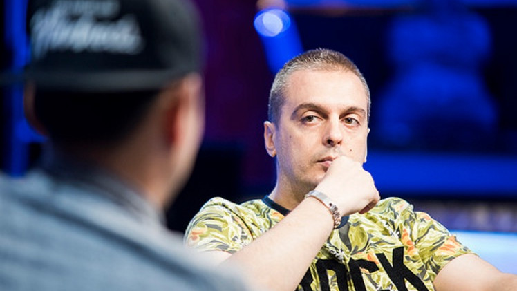 Javier “Tsunamy” acaricia el brazalete de las WSOP