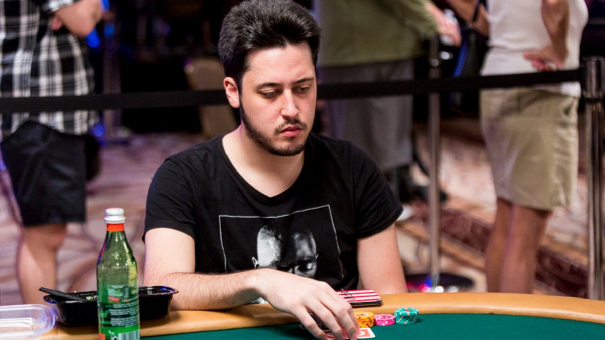 Adrián Mateos se jugará el brazalete del $10k HU contra Carrel, Riess y John Smith Adrián Mateos se jugará el brazalete del $10k HU contra Carrel, Riess y John Smith