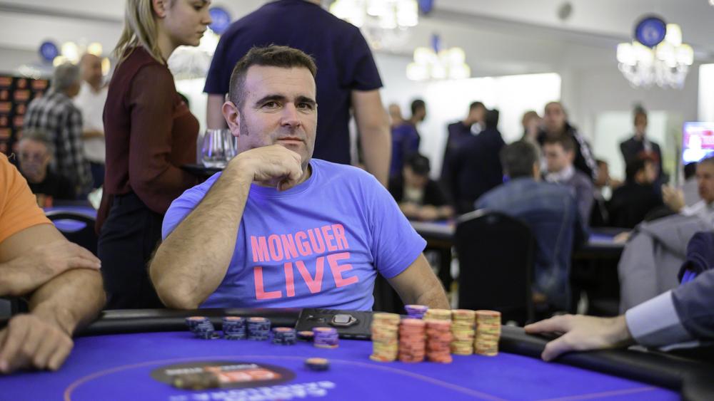 Héctor González termina el día 1C como chip leader