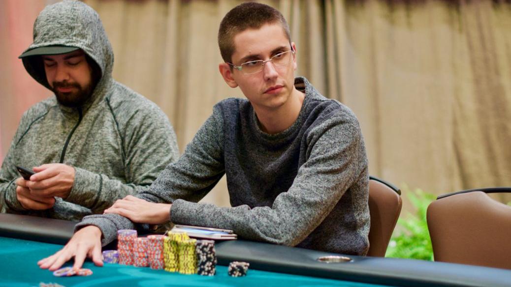 Pablo Fernández lidera el día 1A del Evento Principal del SHRPO Pablo Fernández lidera el día 1A del Evento Principal del SHRPO