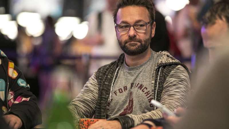 Negreanu va por un nuevo Brazalete