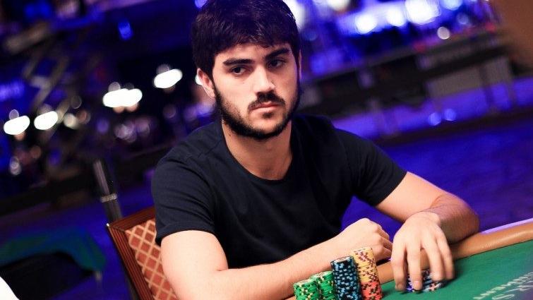 Fabrizio González y Shaun Deeb se lanzan un guante en el WCOOP Fabrizio González y Shaun Deeb se lanzan un guante en el WCOOP